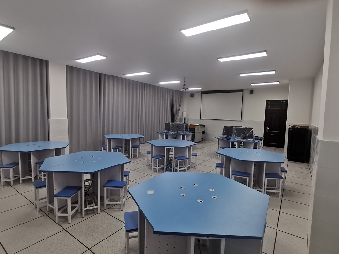 榕江職業(yè)學校直播實訓(xùn)室